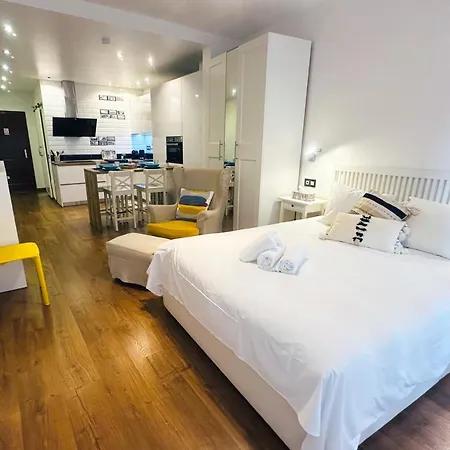 Urban Flat Class Apartment Málaga