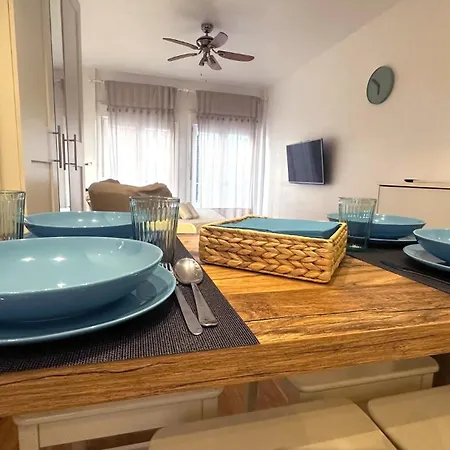 Urban Flat Class Apartment Malaga